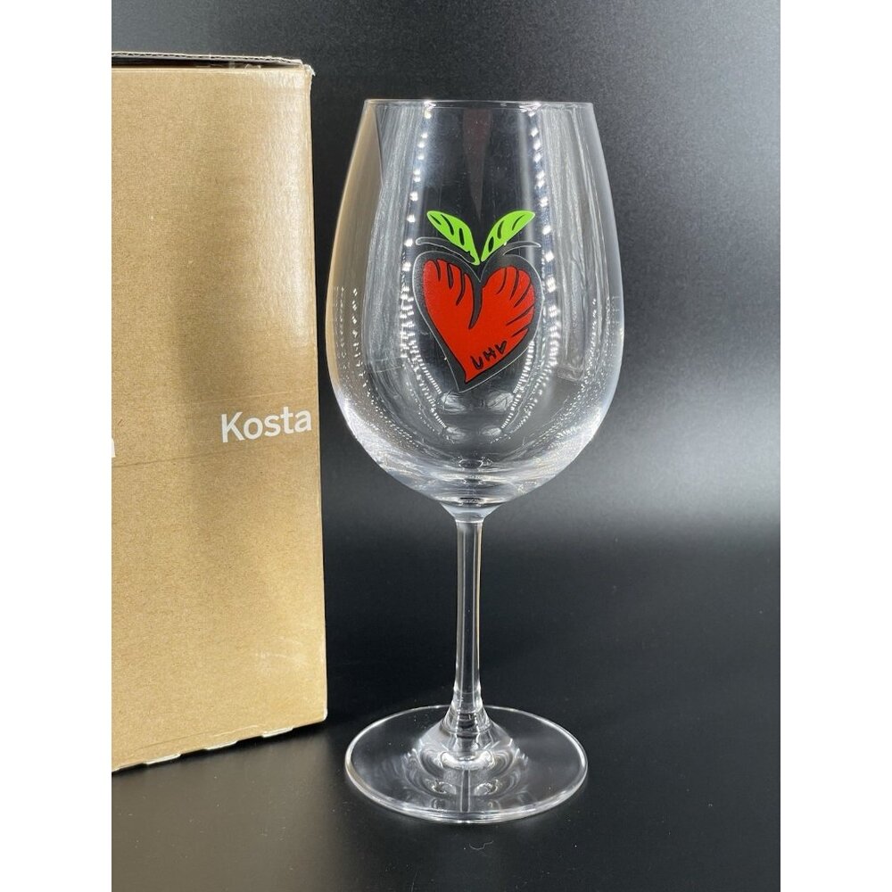 Kosta Boda Friendship Hearts Ulrica Hydmann Vallien Wine Glass